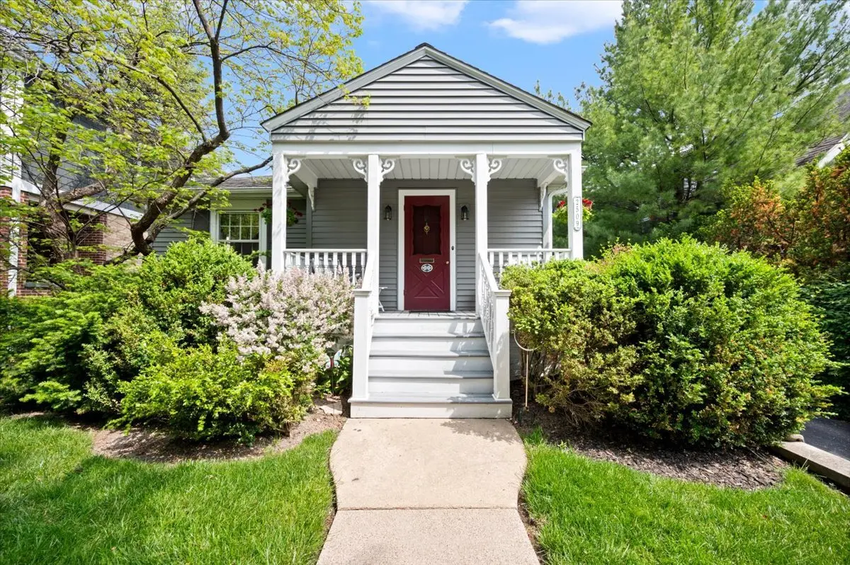 2509 Thayer ST, Evanston, IL 60201