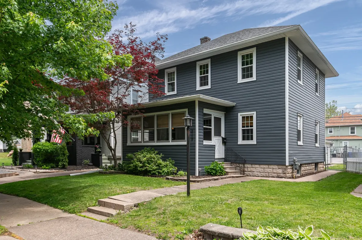 2110 15th Street A ST, Moline, IL 61265