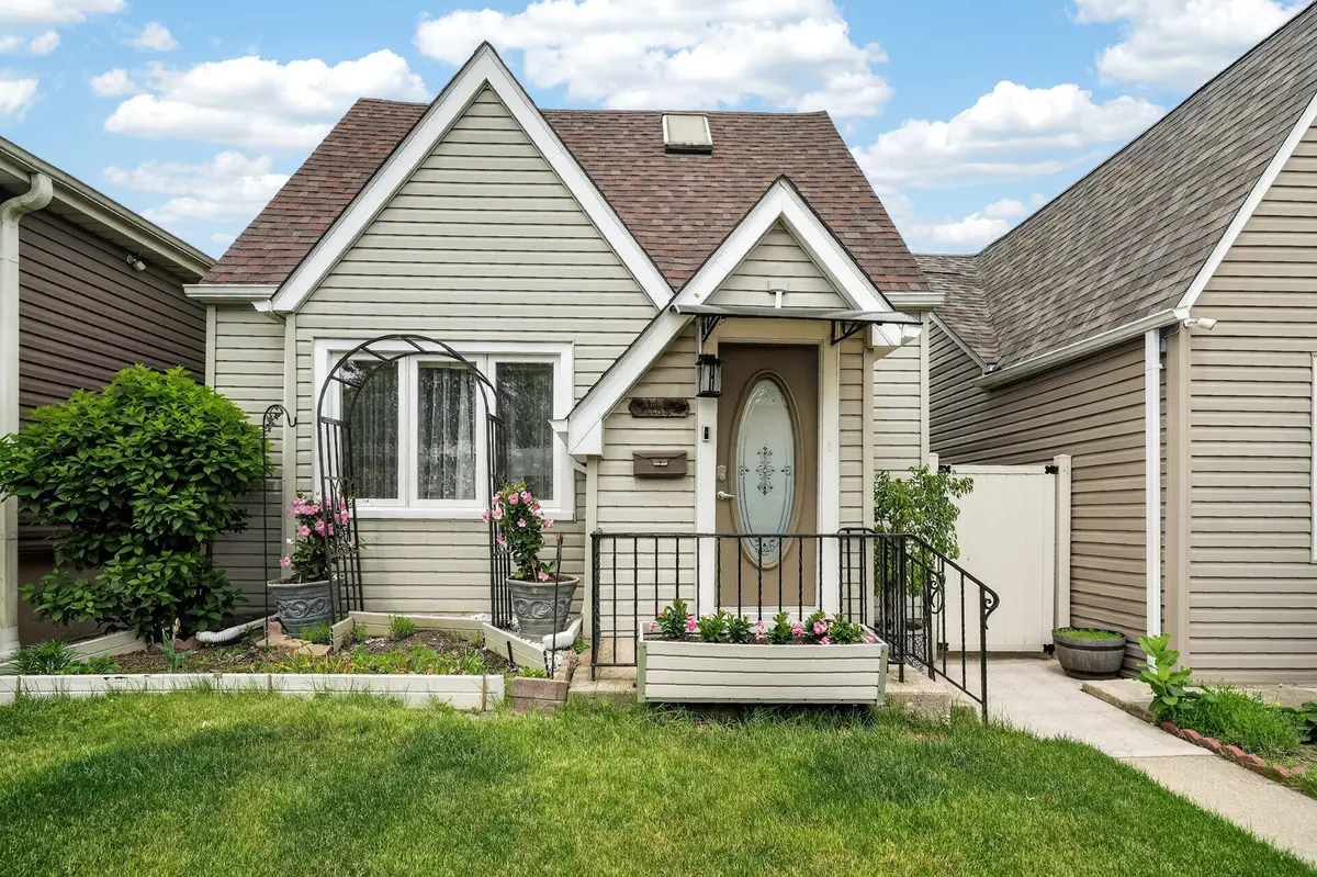 6602 W Montrose AVE, Harwood Heights, IL 60706