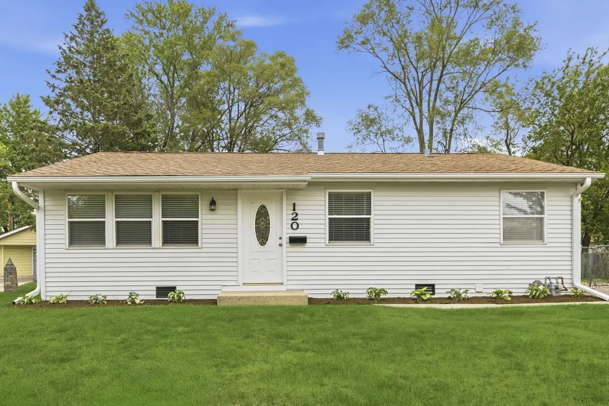 120 Adobe CIR, Carpentersville, IL 60110