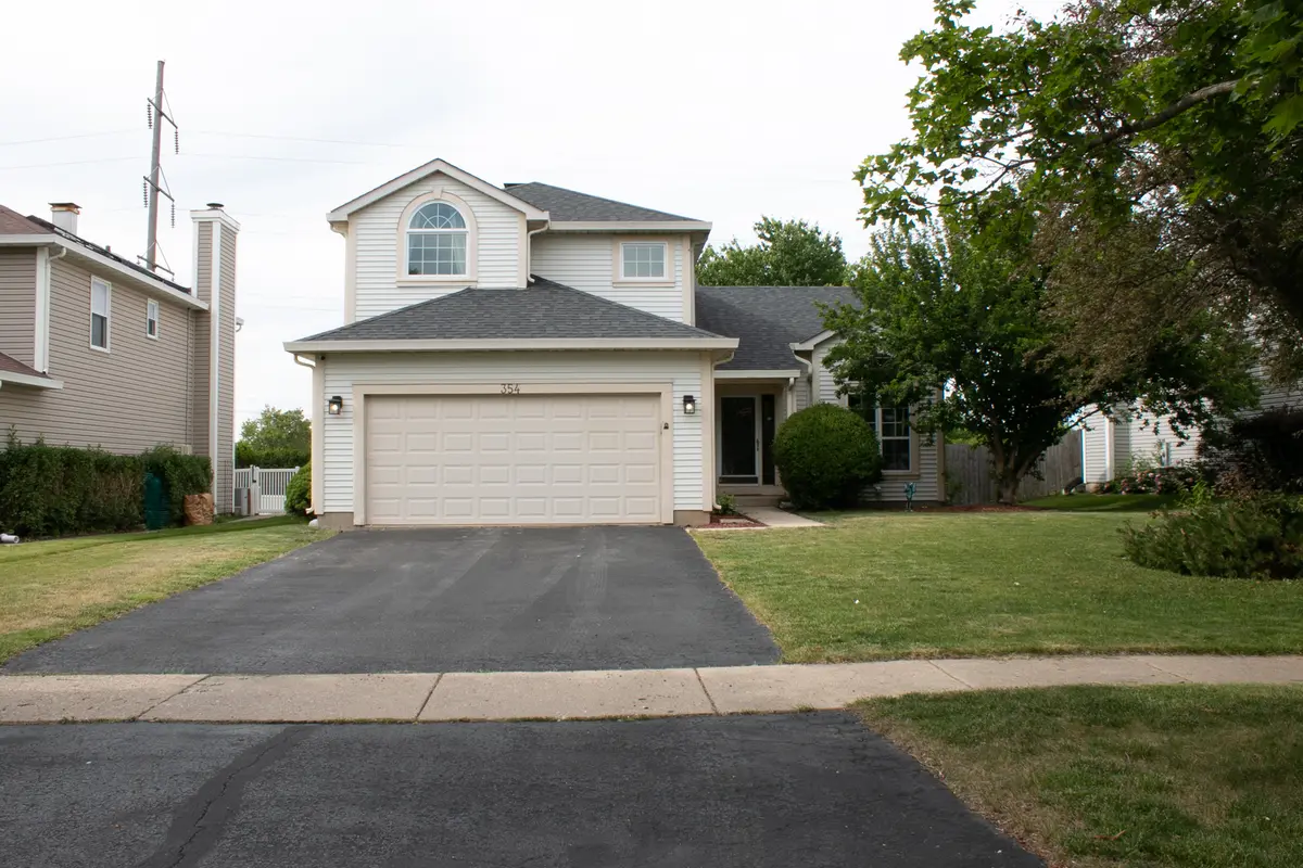 354 Millwood DR, Bartlett, IL 60103