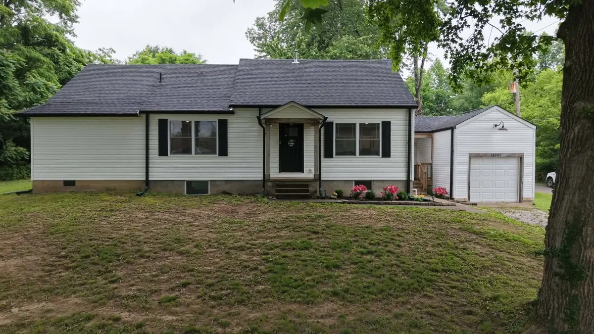 14045 State Highway 34 HWY, Benton, IL 62812