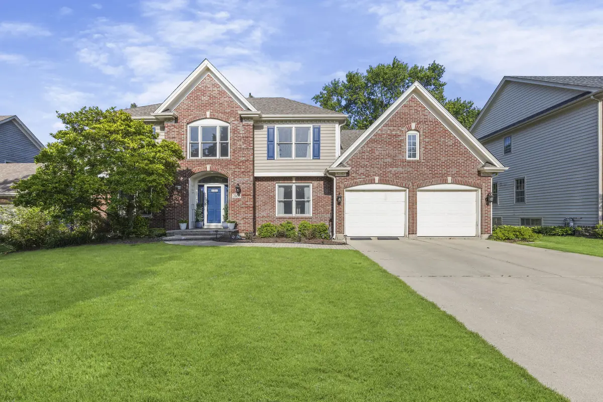 2103 Nachtman CT, Wheaton, IL 60187