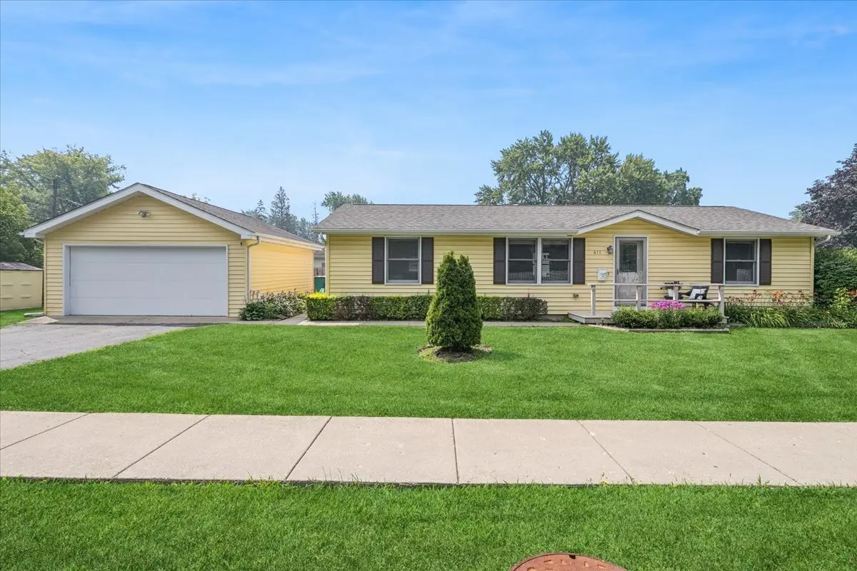 411 Highland RD, Grayslake, IL 60030