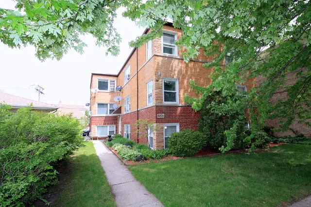 5824 W Higgins AVE #2N, Chicago, IL 60630