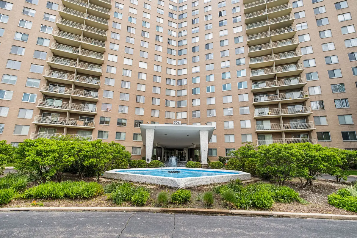 7061 N Kedzie AVE #1605, Chicago, IL 60645