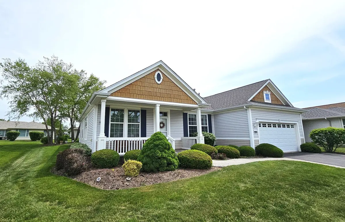 12304 Laurel LN, Huntley, IL 60142
