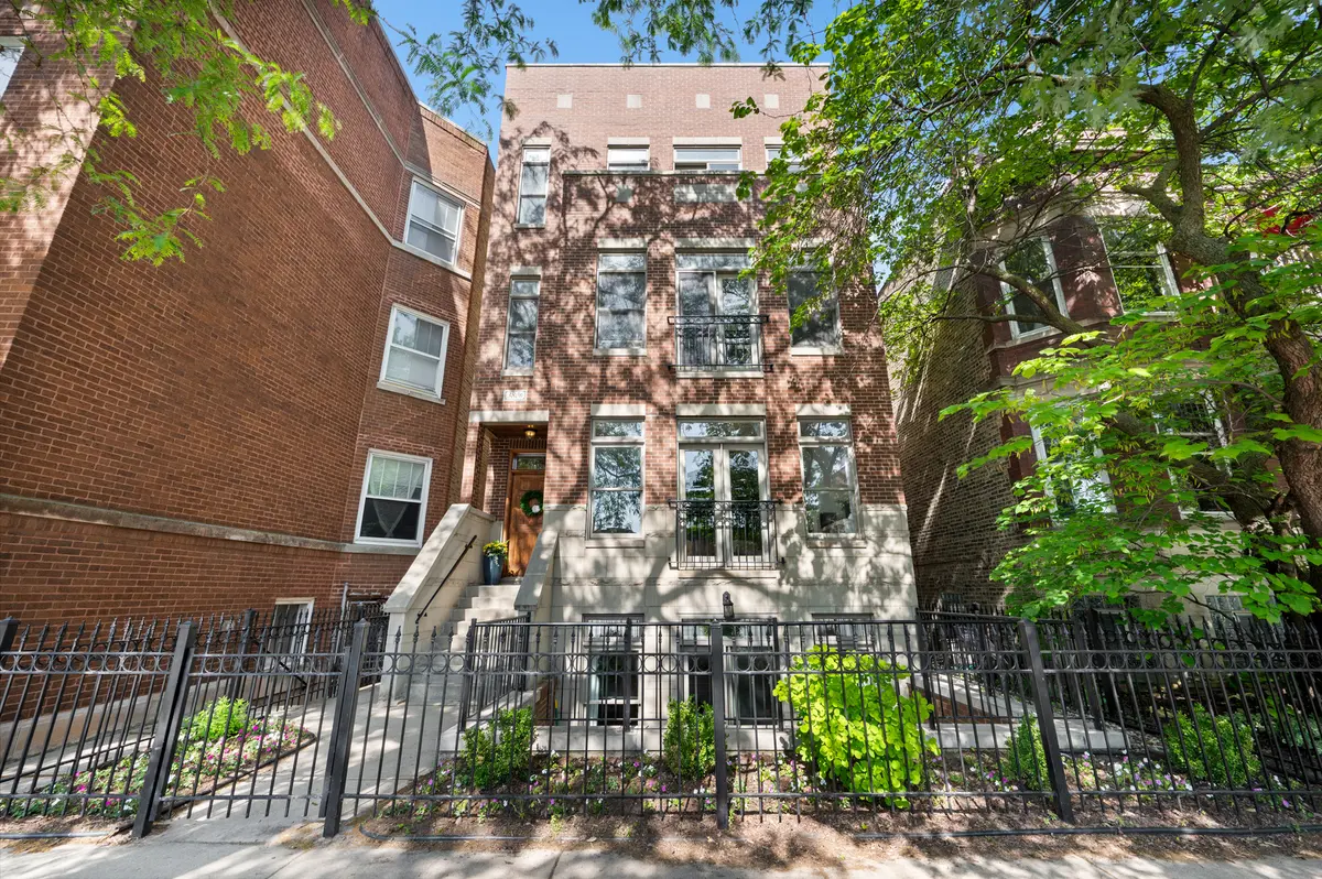 3806 N Damen AVE #1, Chicago, IL 60618