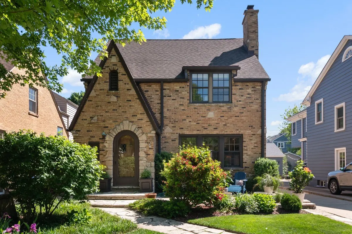 609 Pleasant AVE, Highland Park, IL 60035