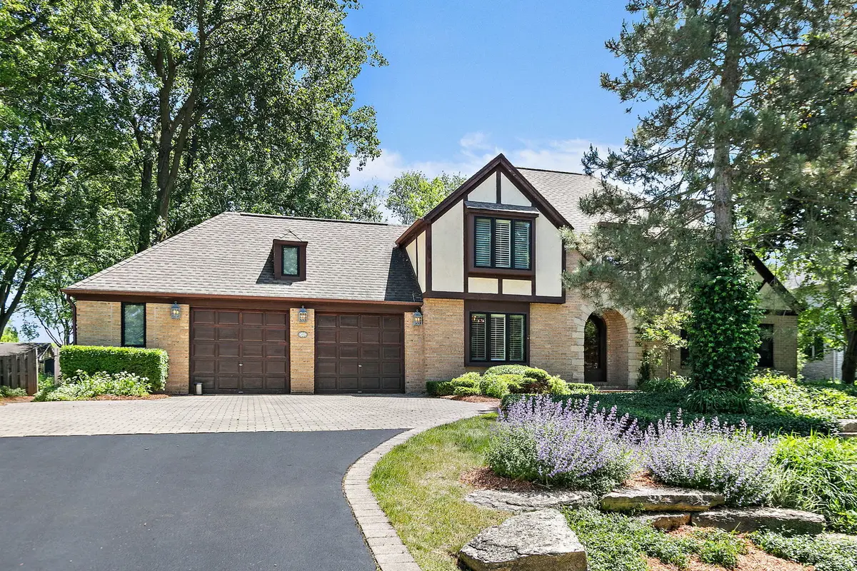 1159 Division ST, Barrington, IL 60010