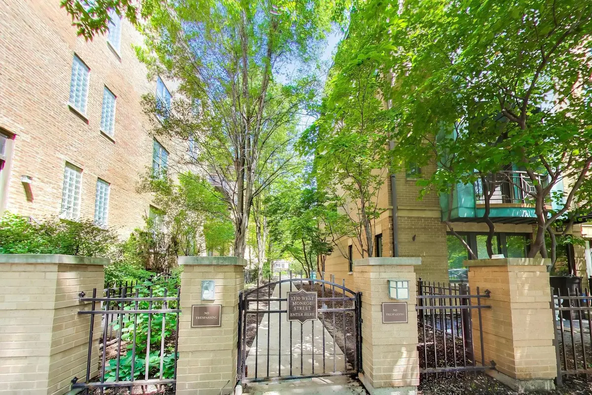 1330 W Monroe ST #107, Chicago, IL 60607