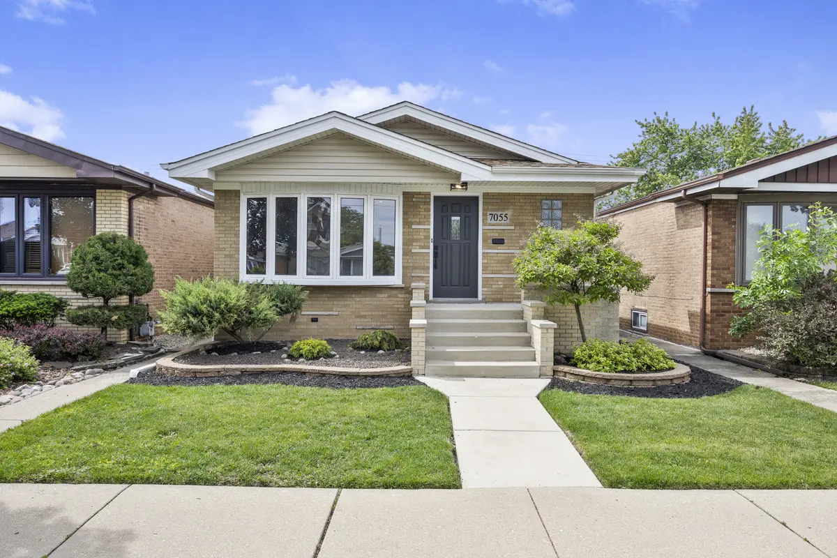 7055 W 64th ST, Chicago, IL 60638