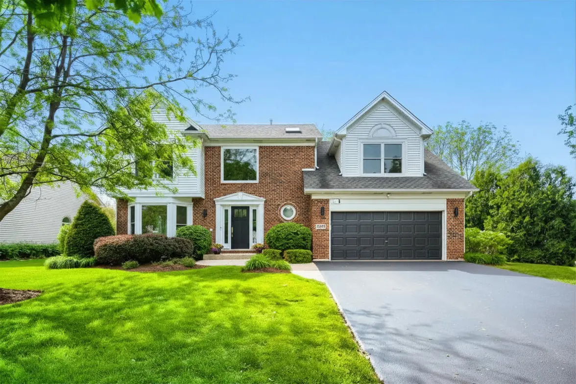 1820 Nicholson DR, Hoffman Estates, IL 60192