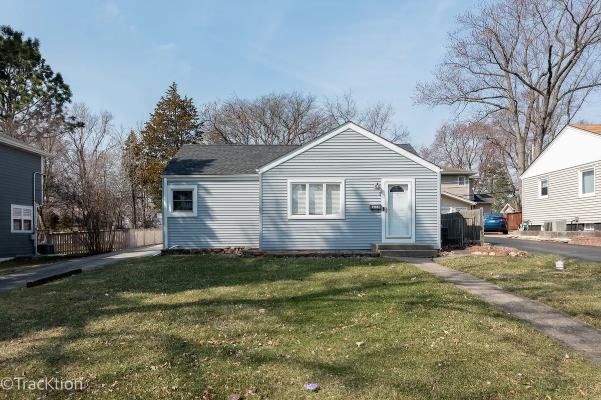 4334 Washington ST, Downers Grove, IL 60515