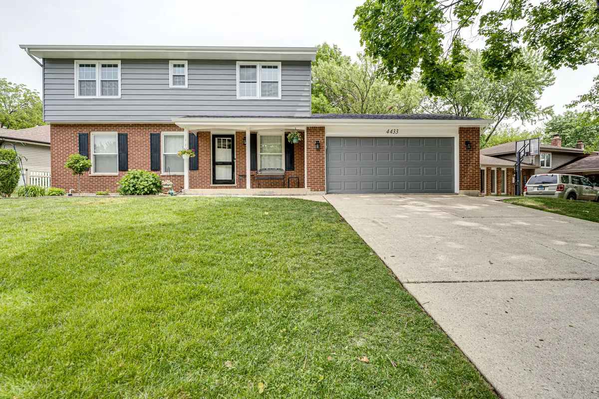 4433 Normandy DR, Lisle, IL 60532