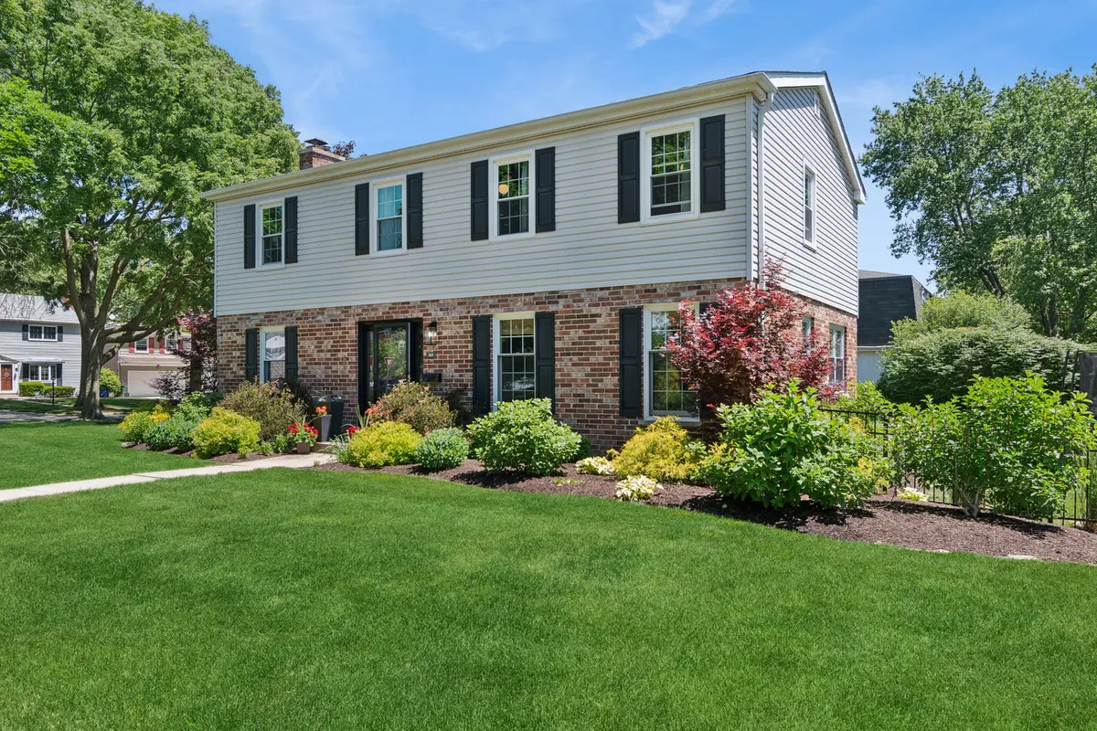 307 S Ellyn AVE, Glen Ellyn, IL 60137