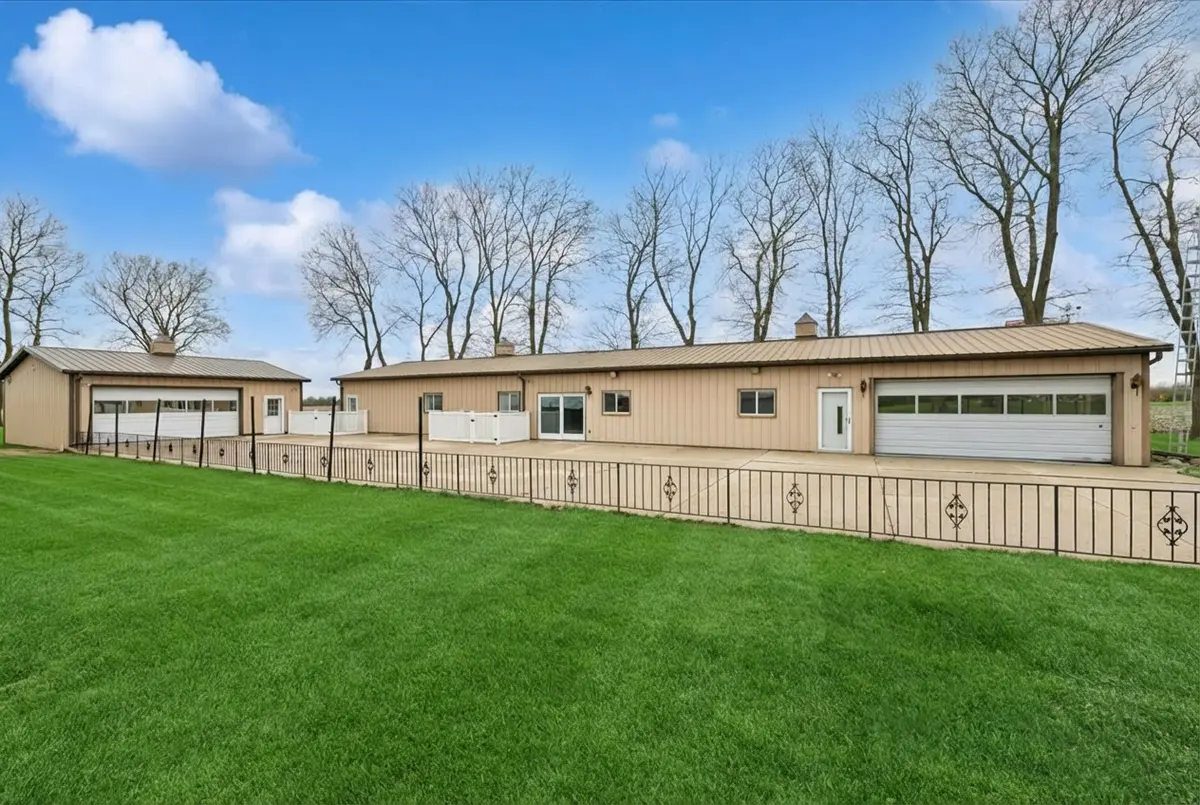 1430 N 30th RD, Ottawa, IL 61350