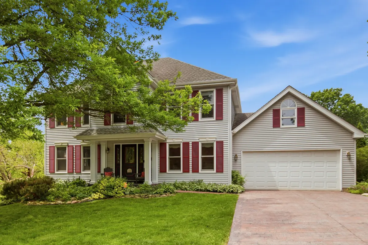 260 Hillhurst DR, Cary, IL 60013