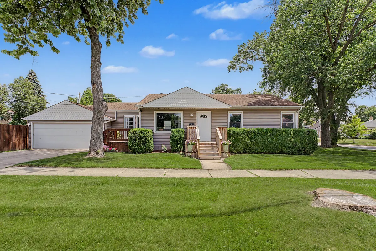 1191 White ST, Des Plaines, IL 60016
