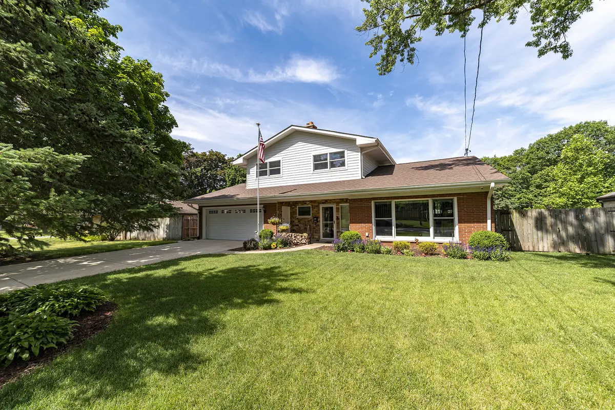 314 April CT, North Aurora, IL 60542