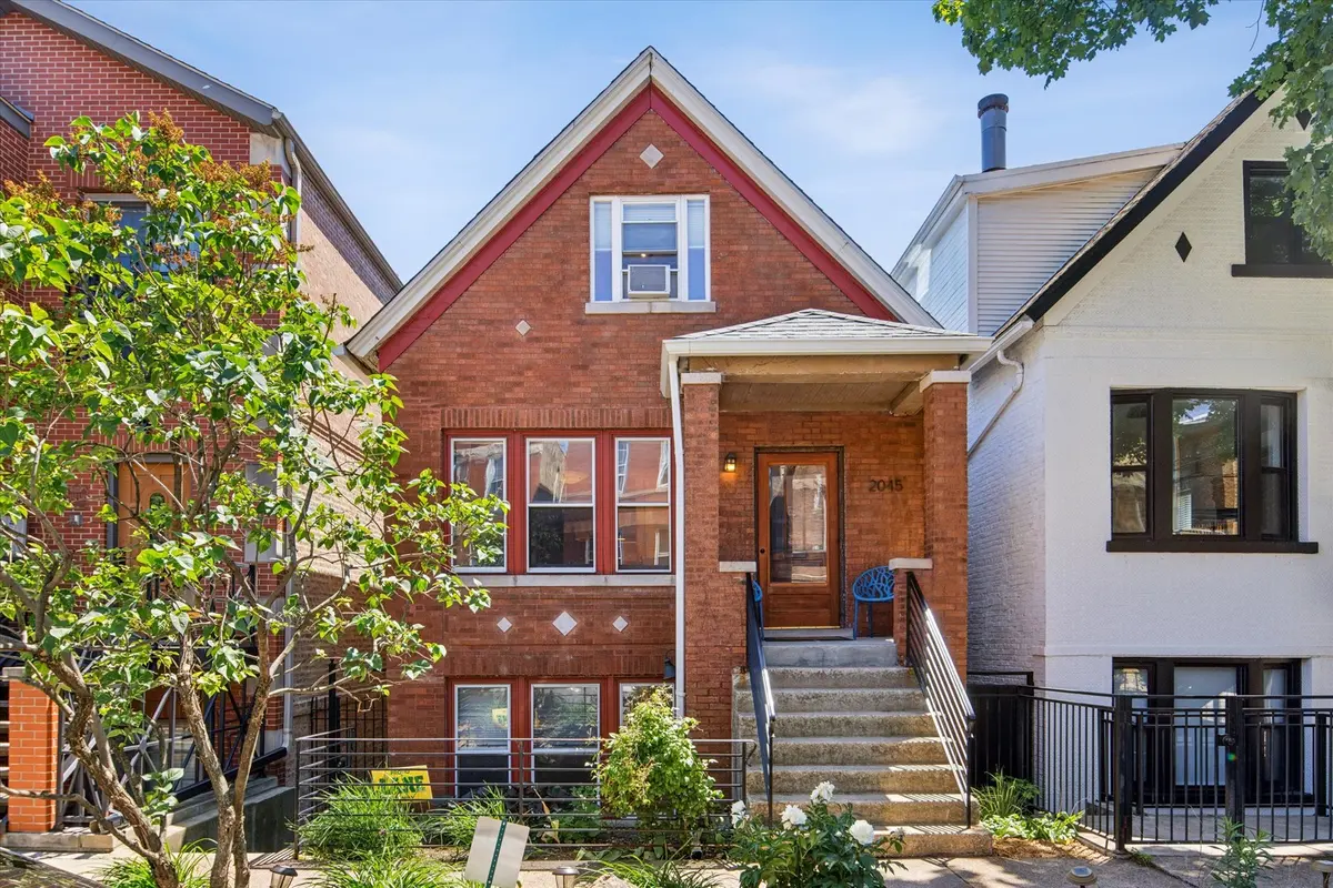 2045 W Homer ST, Chicago, IL 60647