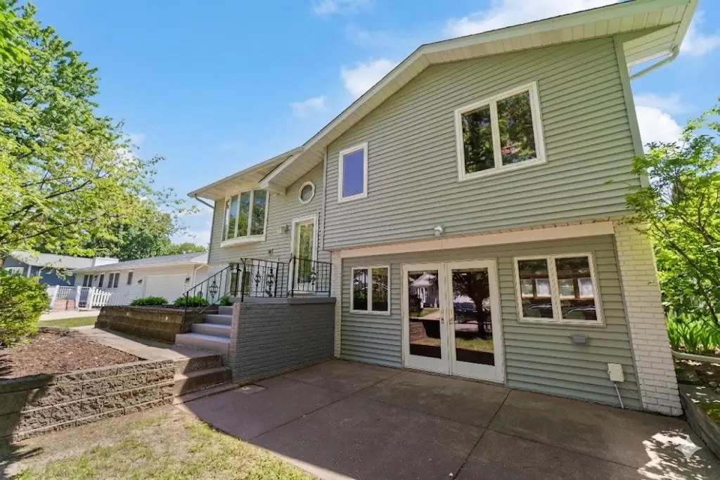2333 Mound ST, Davenport, IA 52803