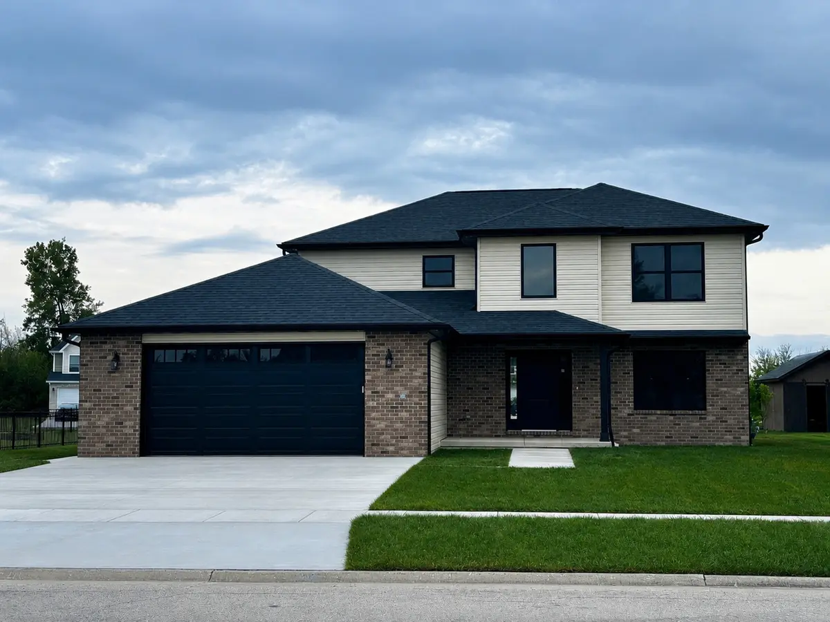 903 Springhill DR, Coal City, IL 60416