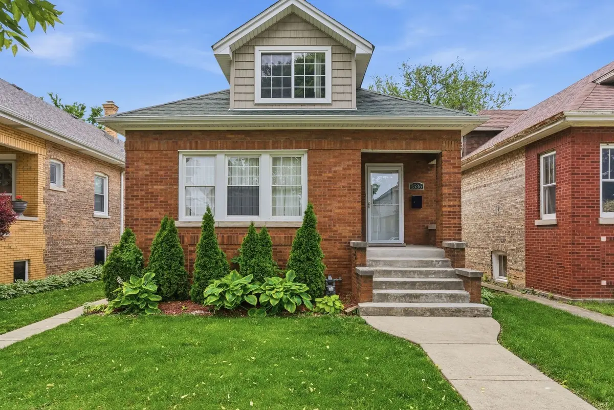 1536 Clinton AVE, Berwyn, IL 60402
