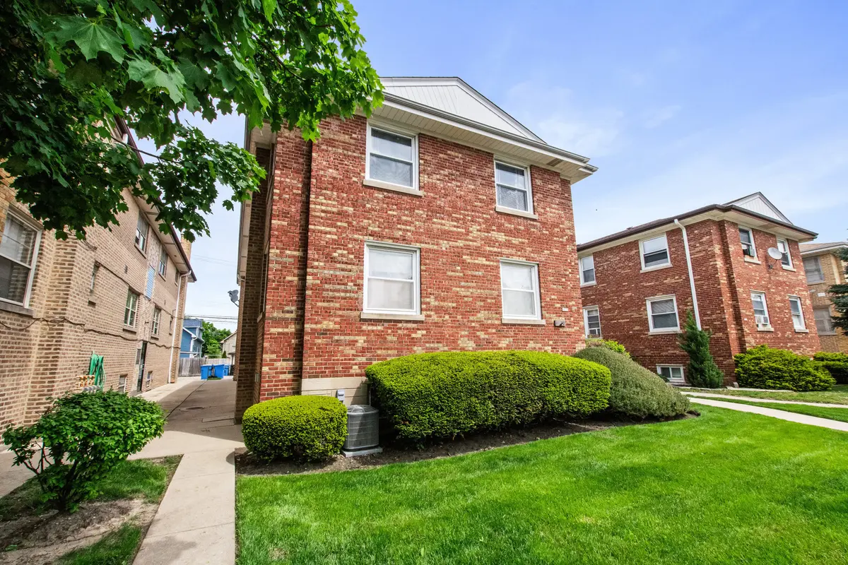 6252 W Irving Park RD, Chicago, IL 60634