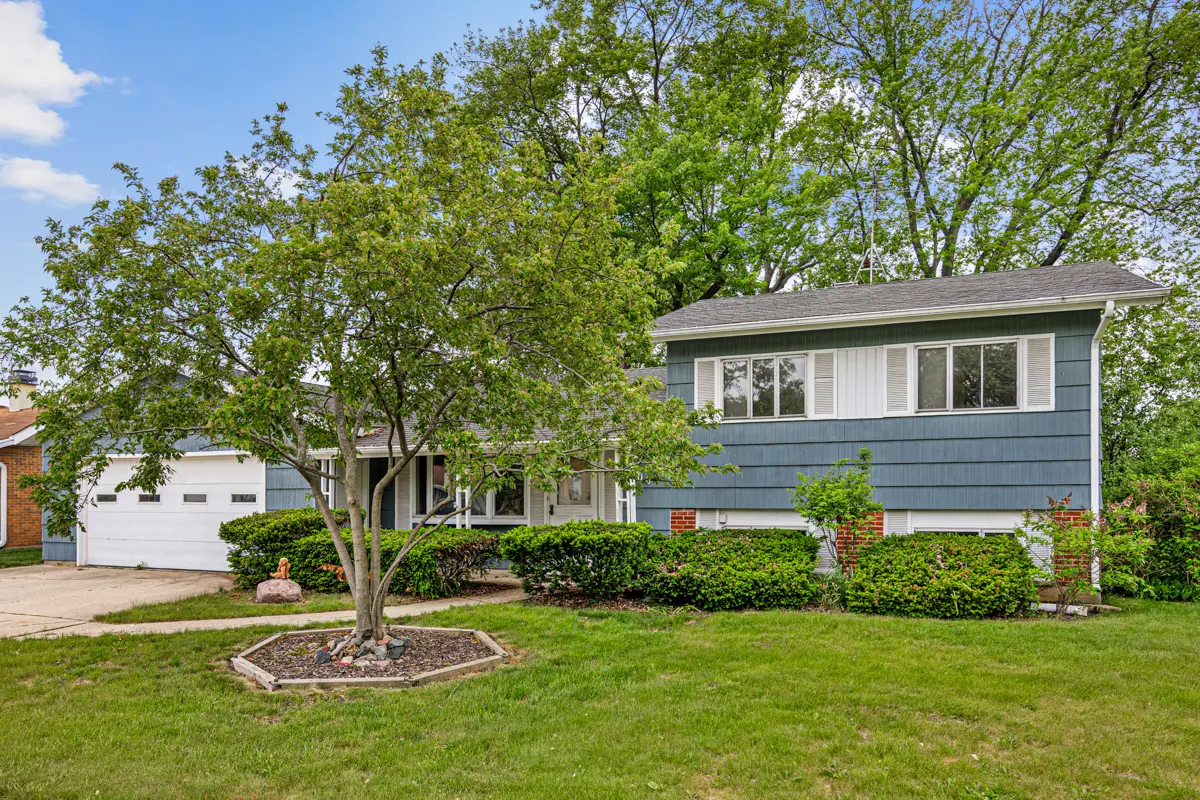 500 Audubon ST, Hoffman Estates, IL 60169