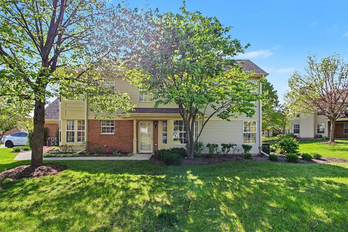 530A Pembrook CT S #-, Crystal Lake, IL 60014