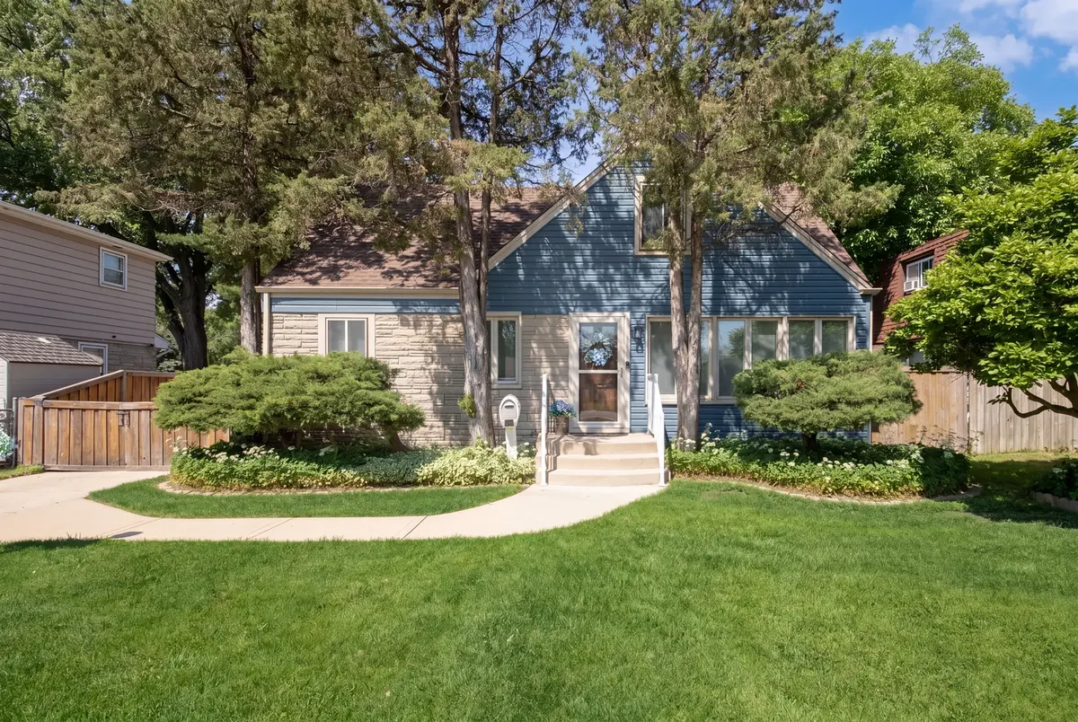 3008 N Wolf RD, Melrose Park, IL 60164