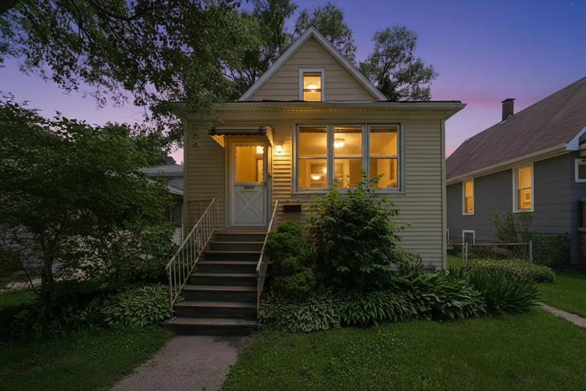 3005 Oak Park AVE, Berwyn, IL 60402