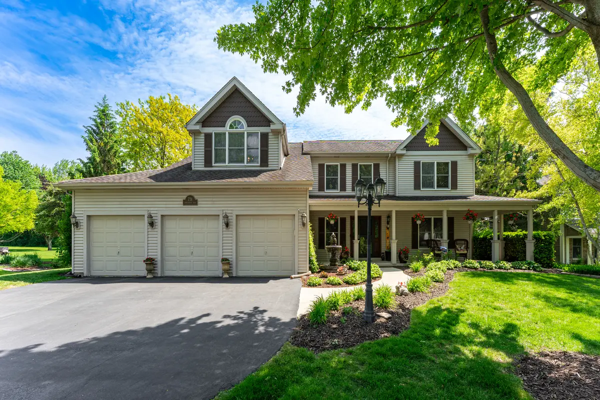 731 Jamestowne RD, Sleepy Hollow, IL 60118