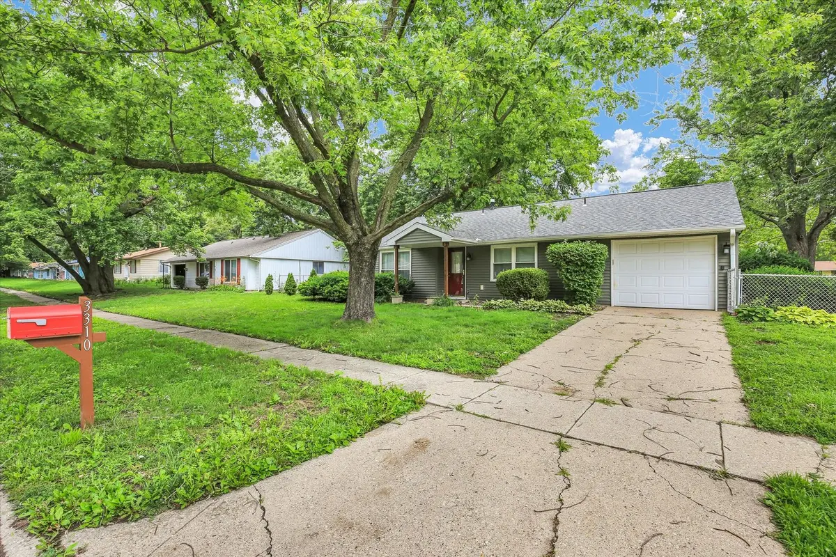 3310 York DR, Champaign, IL 61821