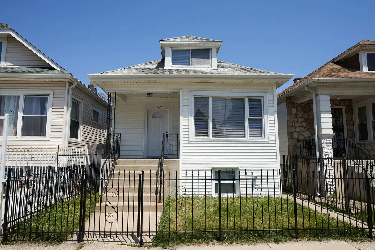 1452 W 71st ST, Chicago, IL 60636