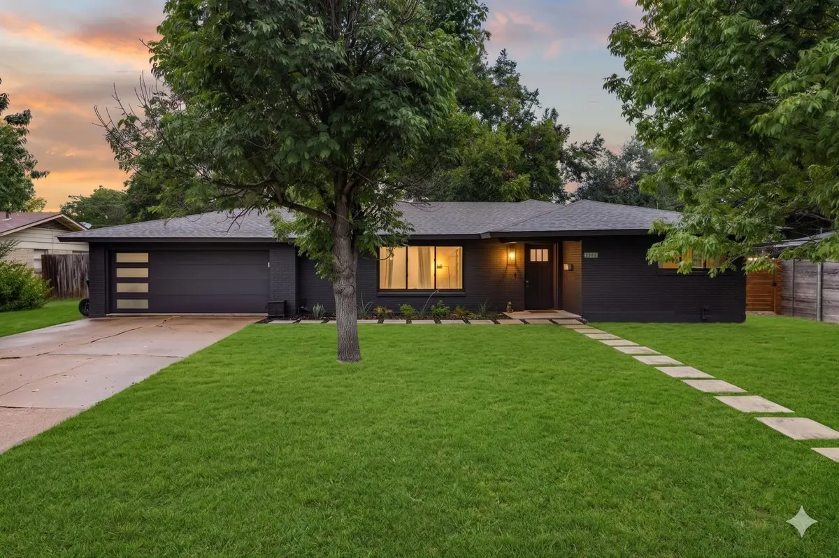 2902 Skylark DR, Austin, TX 78757