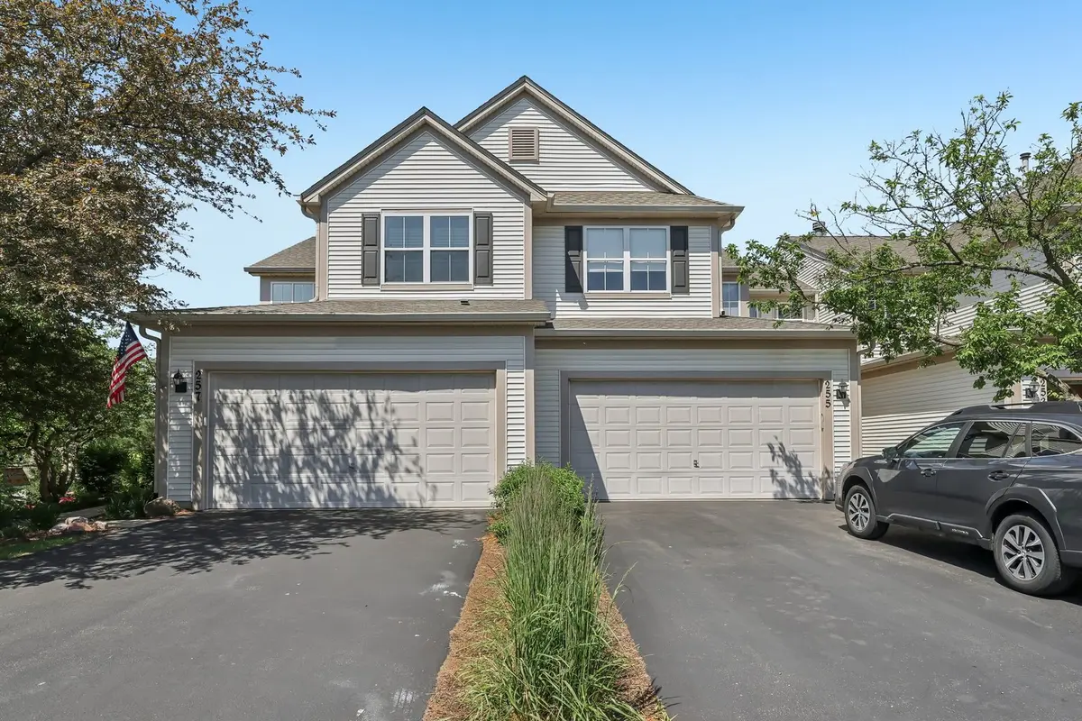 257 Grand Ridge RD, St. Charles, IL 60175