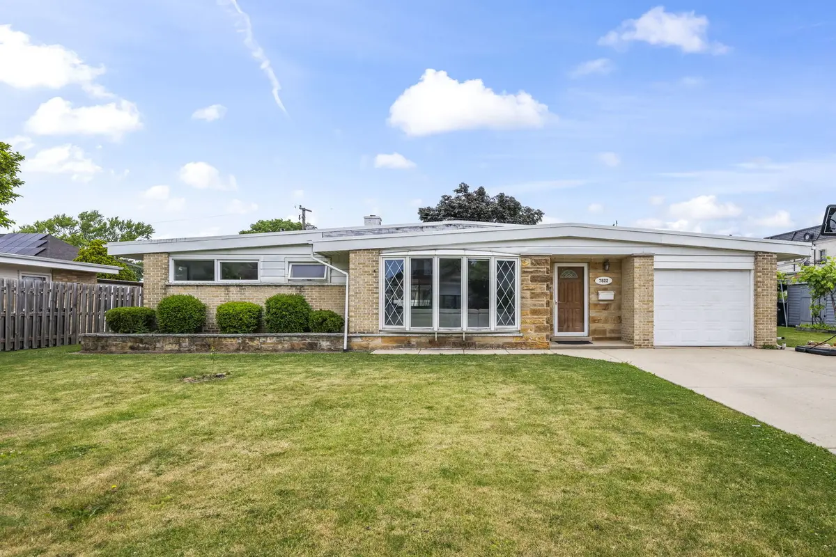 7822 W Carmen AVE, Norridge, IL 60706