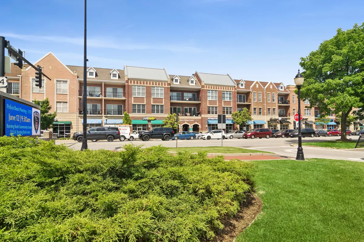 40 E Northwest HWY #208, Mount Prospect, IL 60056