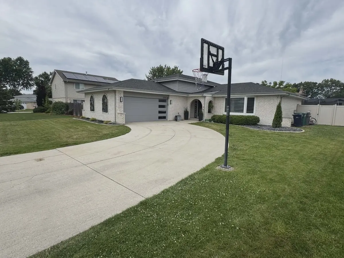 15538 S 82nd AVE, Orland Park, IL 60462