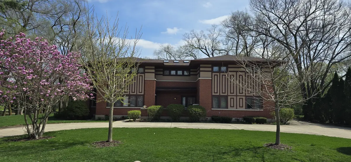3005 Coolidge ST, Oak Brook, IL 60523