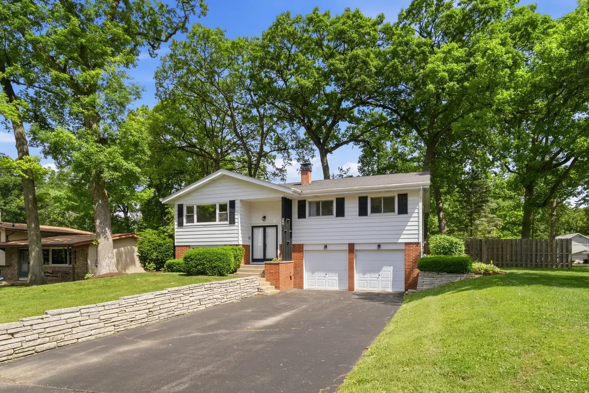 254 Dunbar RD, Mundelein, IL 60060