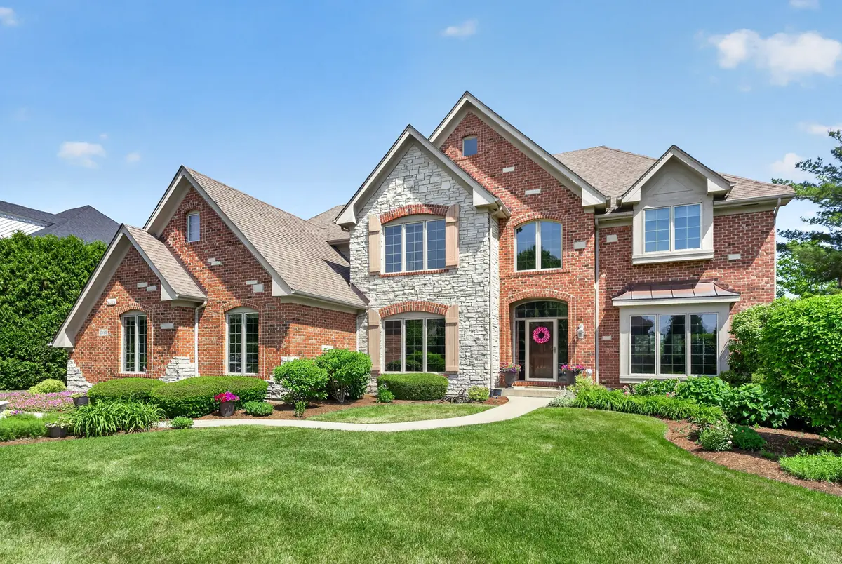 39W696 Henry David Thoreau PL, St. Charles, IL 60175