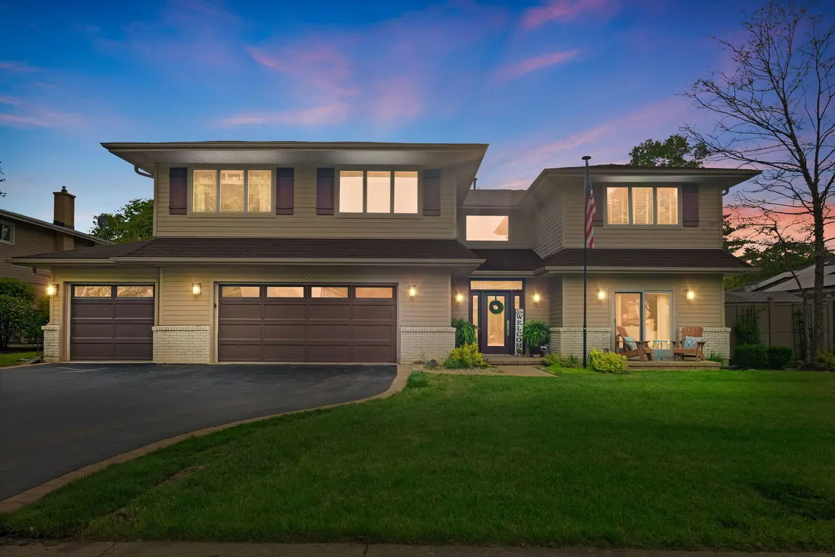 1722 Birch RD, Northbrook, IL 60062