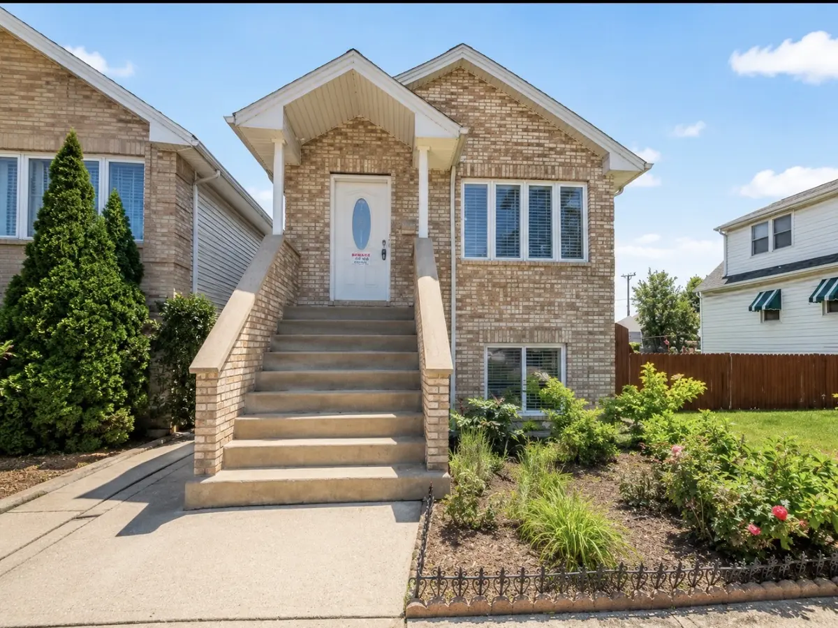 7319 W 58th PL, Summit, IL 60501