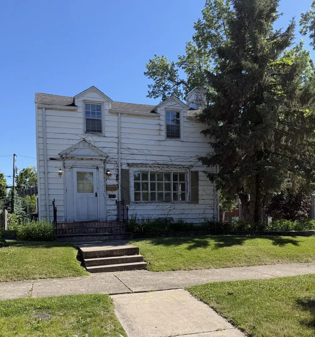 910 Campbell ST, Joliet, IL 60435