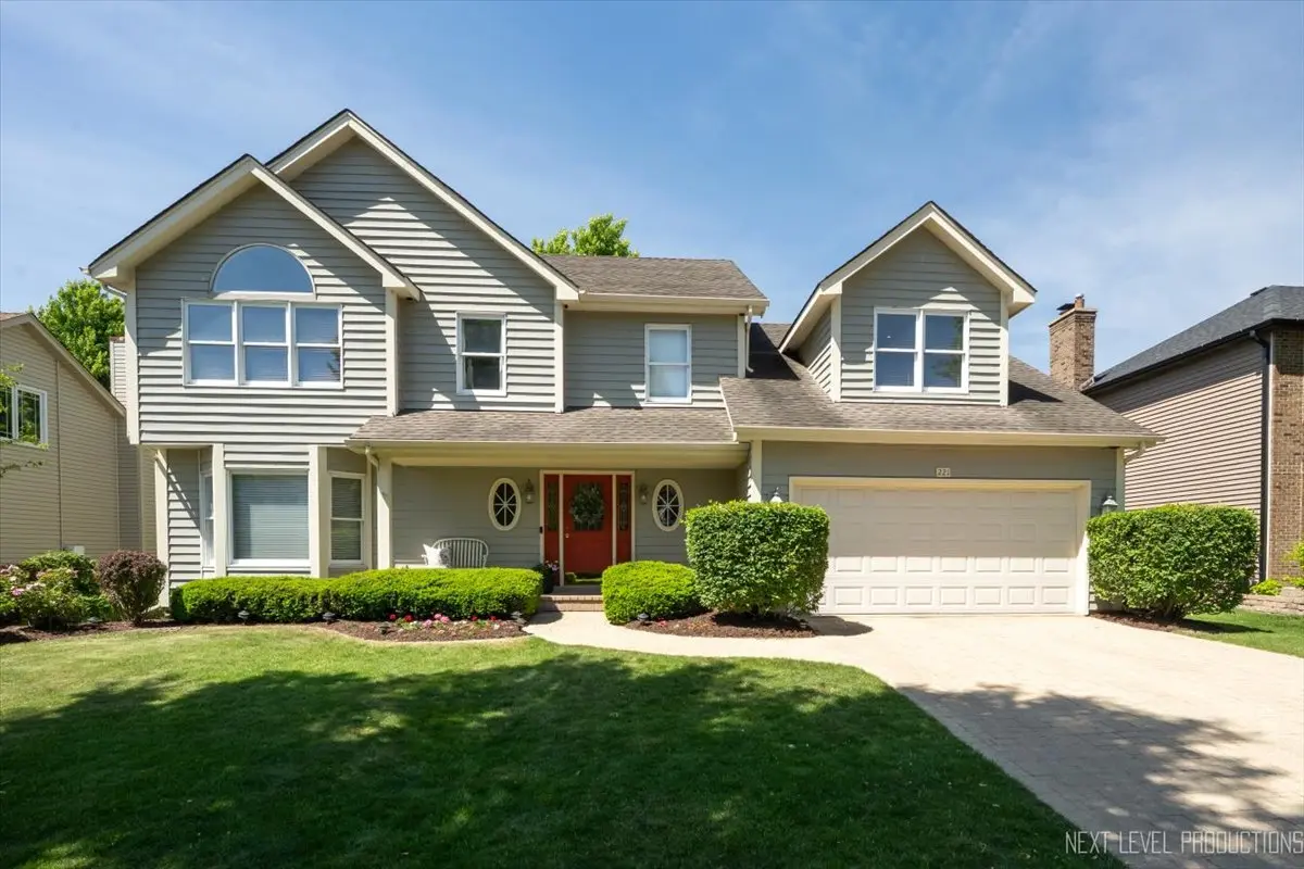 221 Breckenridge DR, Aurora, IL 60504
