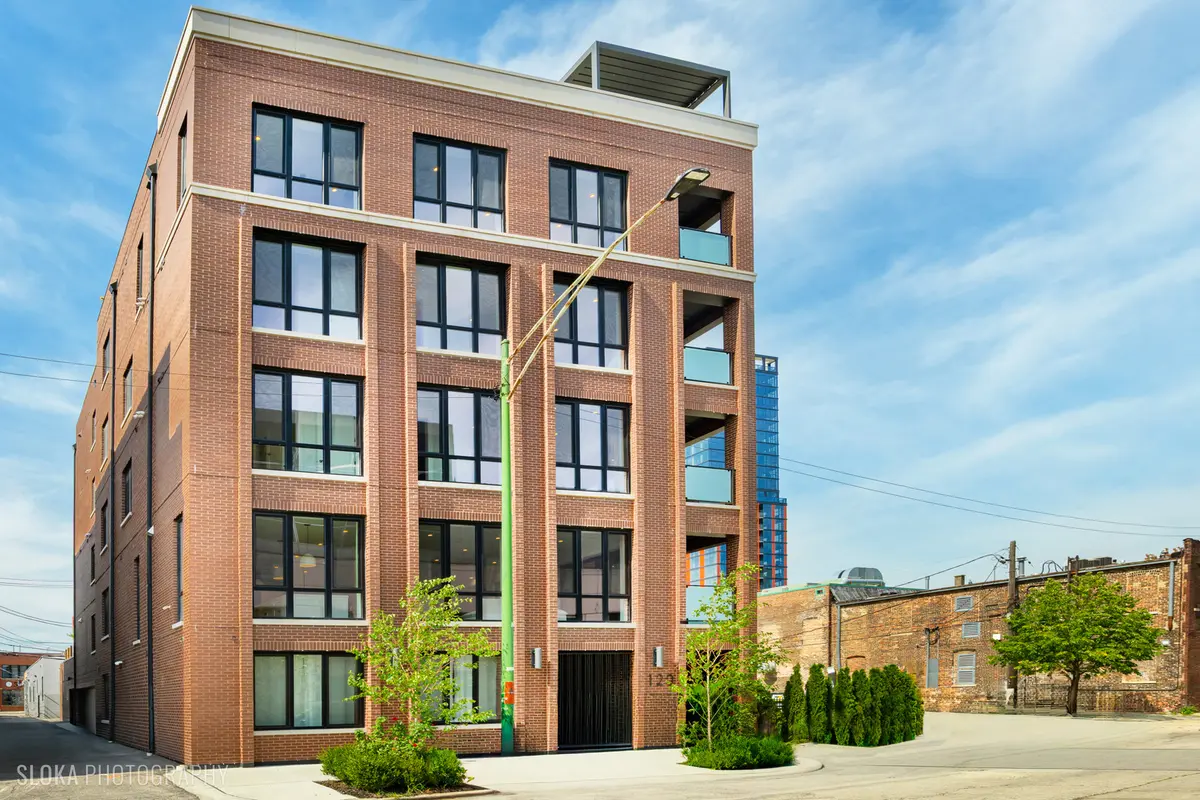 116 N Willard CT #301, Chicago, IL 60607