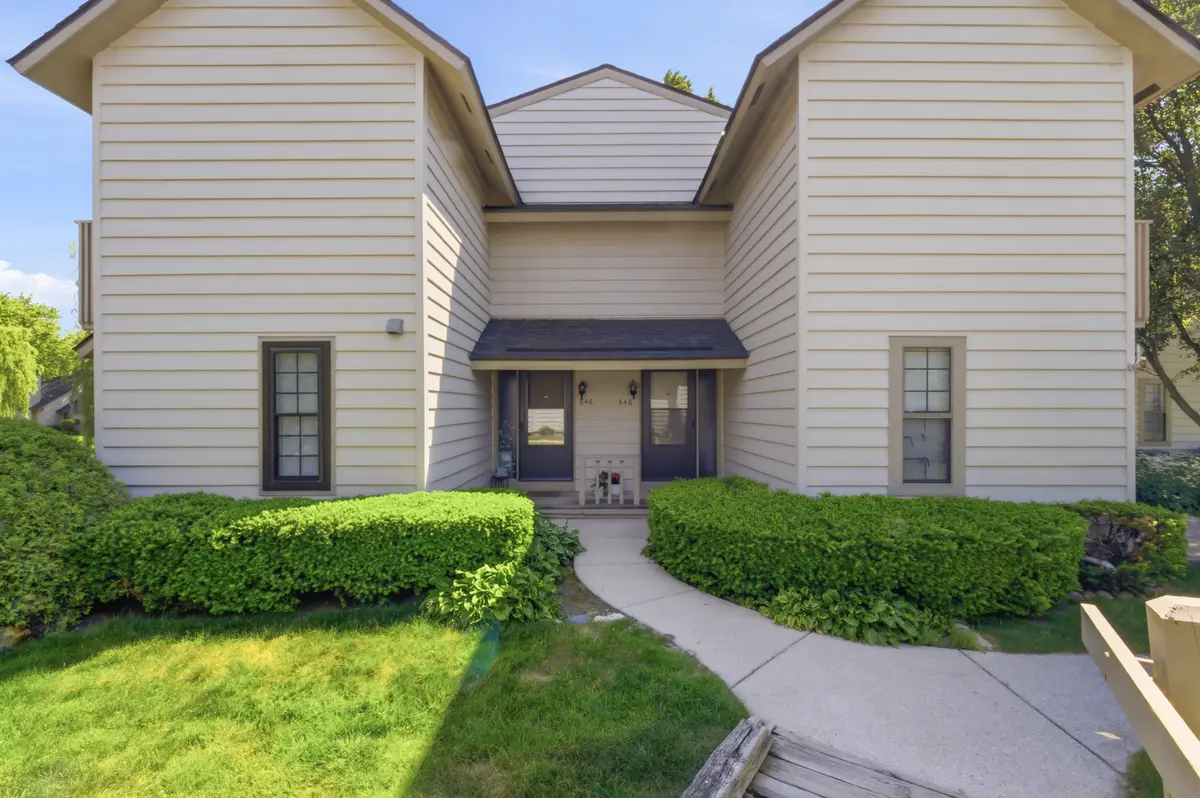 648 Mitchell CT, Gurnee, IL 60031
